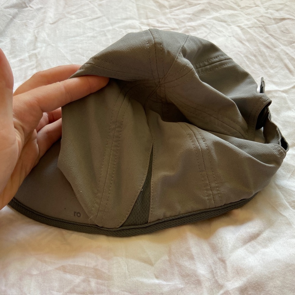 ADIDAS Running Cap - Picture 3 of 5